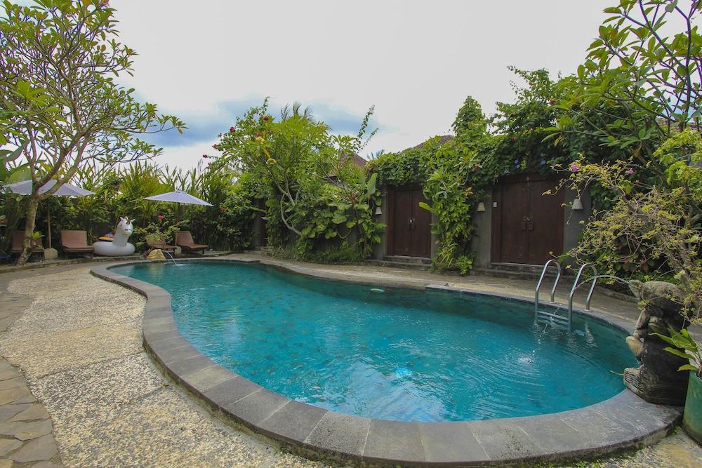 Ladera Villa Ubud Exterior photo